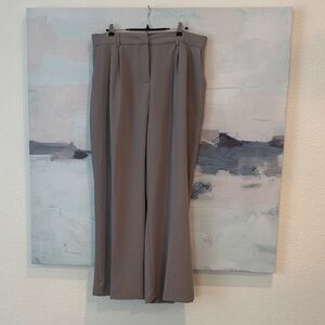 High-Rise Wide-Leg Trousers in Gray